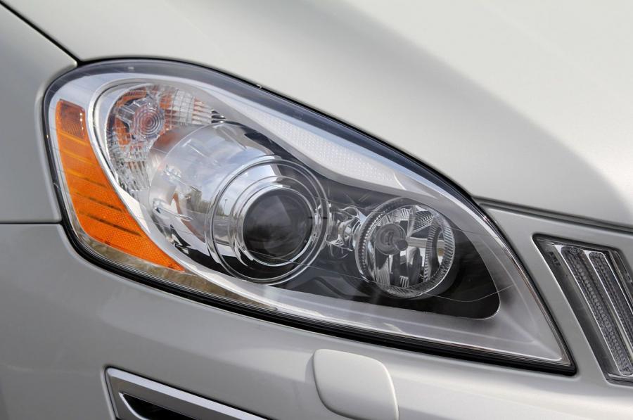  Volvo XC60 R-Design 2012 года  (фото 3 из 90)